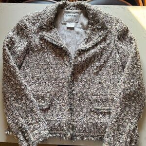 Chanel blazer vintage 100% authentic woman’s size medium